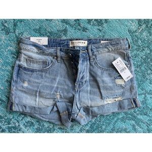 NWT Bullhead Denim Girlfriend Shorts!